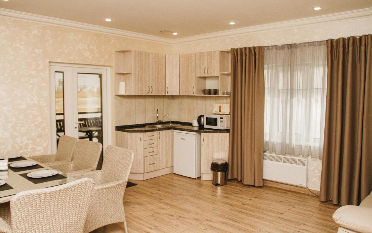 Hotel And Restaurant Complex Lubokray Pereiaslav-Khmelnytskyi ภายนอก รูปภาพ