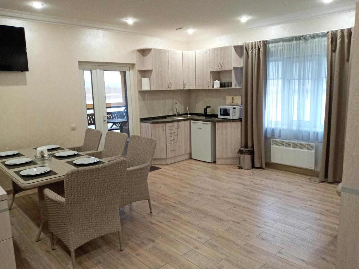 Hotel And Restaurant Complex Lubokray Pereiaslav-Khmelnytskyi ภายนอก รูปภาพ